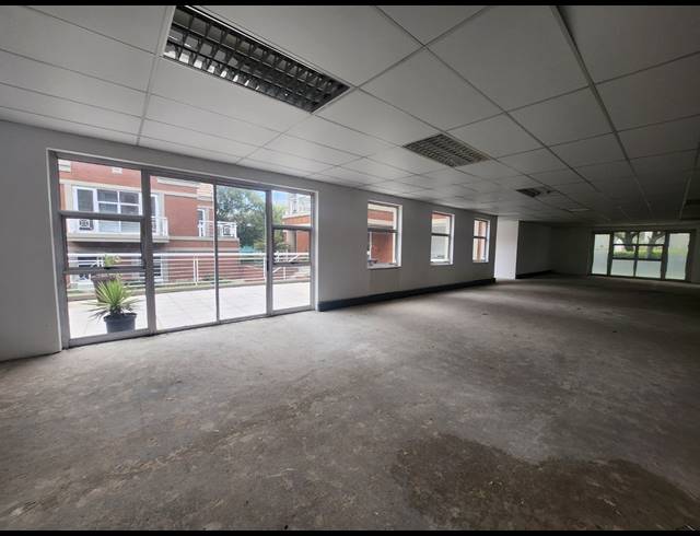 166M² OFFICE TO LET IN VORNA VALLEY